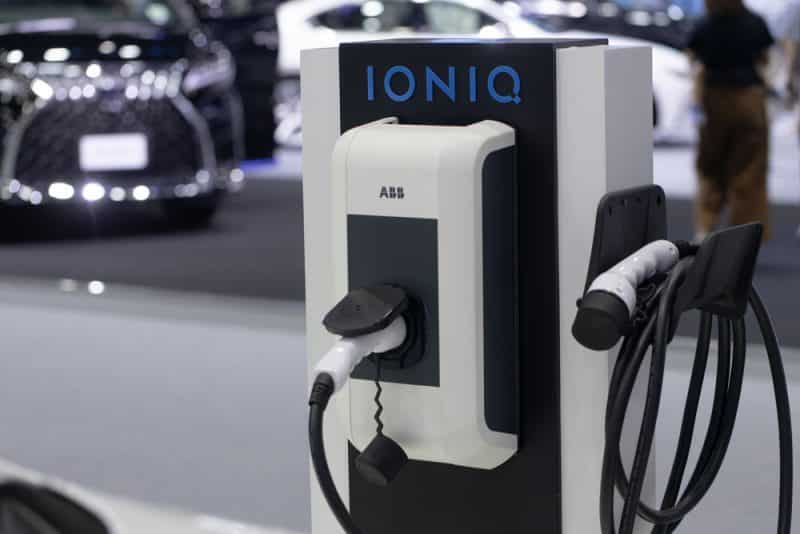 Charge The Hyundai Ioniq