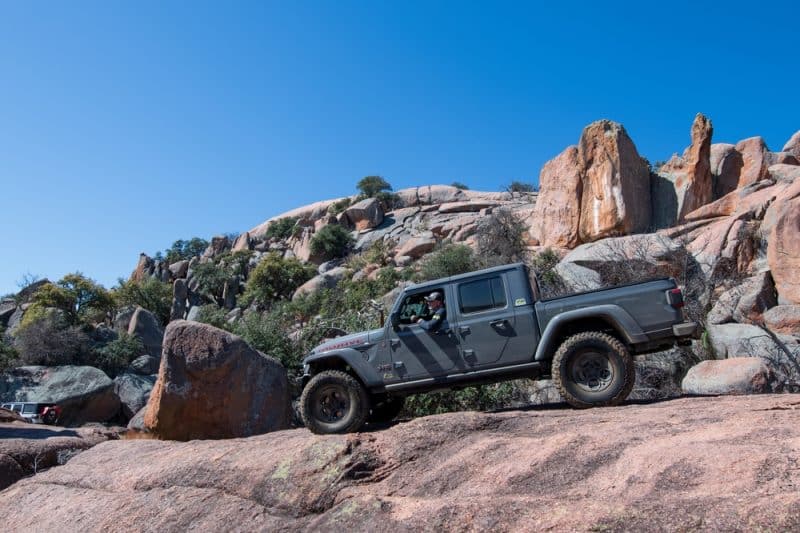 Jeep Gladiator Mojave Have Lockers