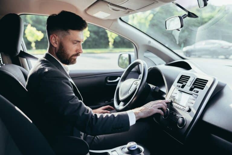 Does Cadillac Xt5 Have A Cd Player? (Beginners Guide)